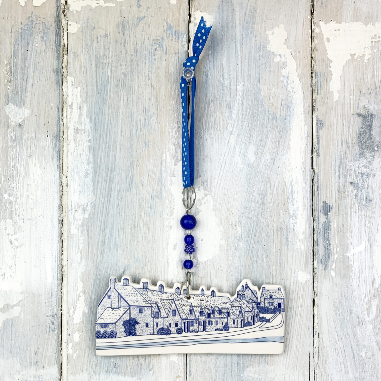 Bibury Arlington Row — handmade ceramic decoration