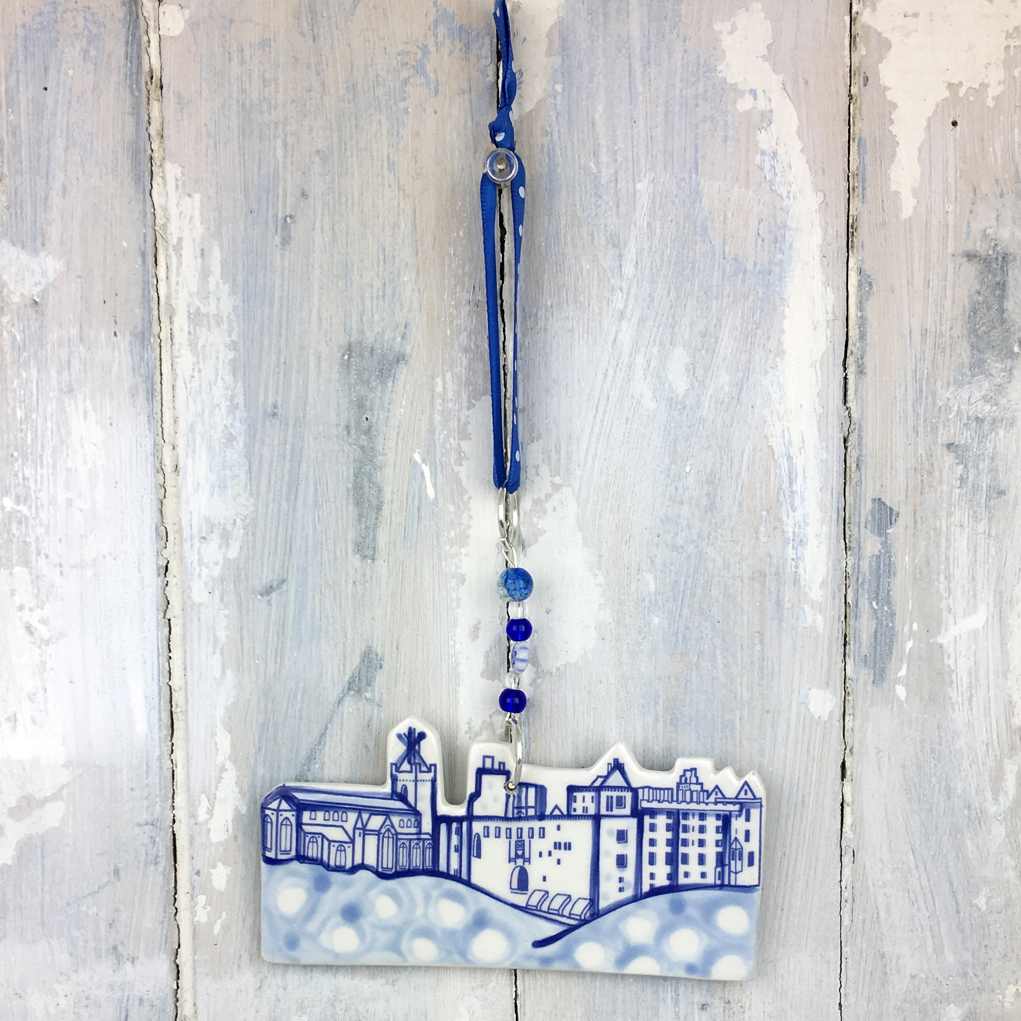 Linlithgow Palace — handmade ceramic decoration
